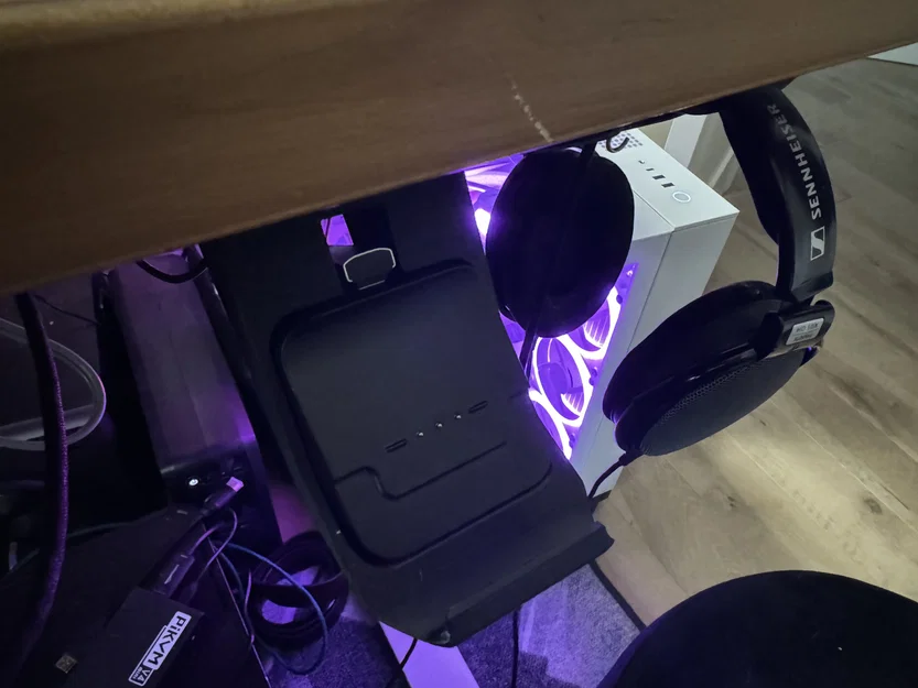 Giá gắn dưới bàn kèm sạc cho Xbox Elite Controller - Image 3