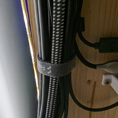 Móc dán Velcro quản lý dây cáp (Velcro cable hooks for cable management)