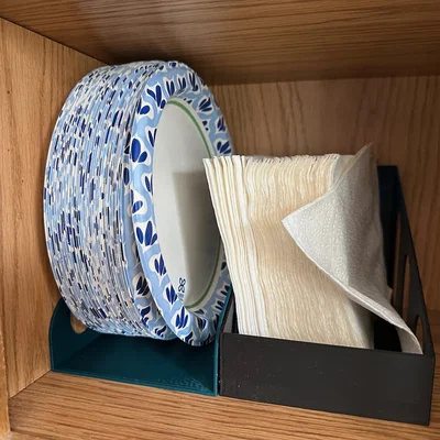 Kệ Lưu Trữ Dĩa Giấy Dạng Đứng (Vertical Paper Plate Storage)