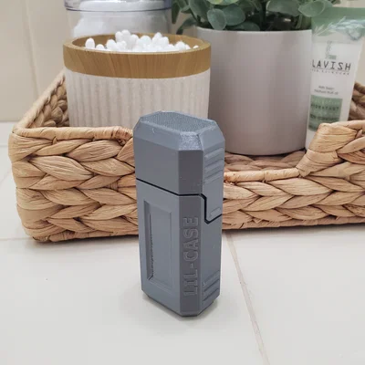 Lil-Case: Hộp đựng tăm bông du lịch siêu bền (Rugged Q-Tip Travel Case)