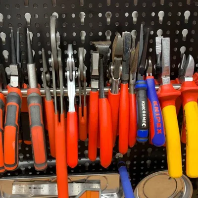 Giá treo kìm cho Küpper-/Euro pegboard