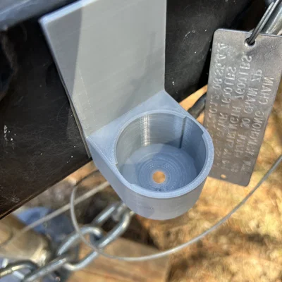 Giá đỡ jack cắm Trailer (Trailer Plug Holder) thông minh
