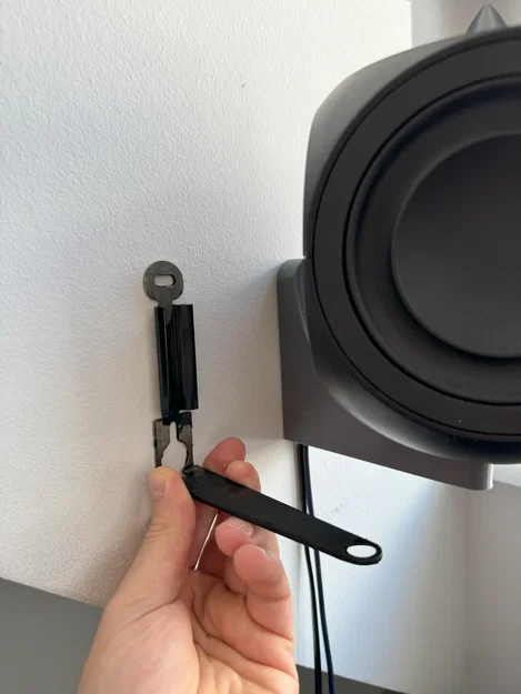 Pat treo tường loa Beolab 3 - Giải pháp thay thế linh kiện nhựa hiệu quả - Image 2