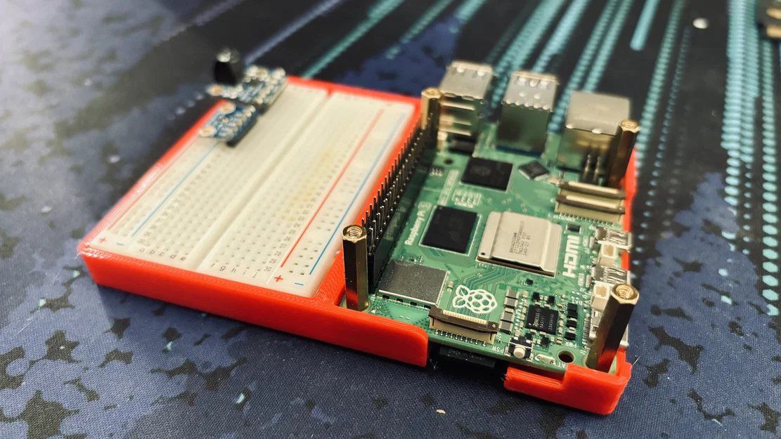 Case Raspberry Pi 5 Tích Hợp Breadboard Có Khe Nút Nguồn Tiện Lợi - Image 1