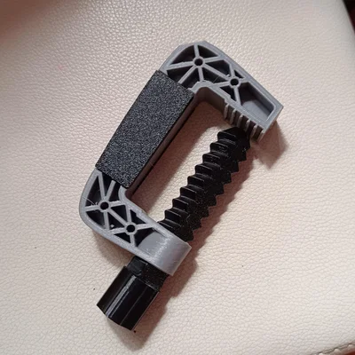 Kẹp Logitech Wheel kèm vít (Logitech Wheel Clamp with screw)