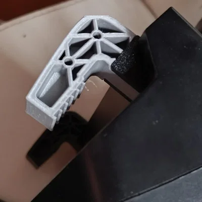 Kẹp Logitech Wheel kèm vít (Logitech Wheel Clamp with screw)