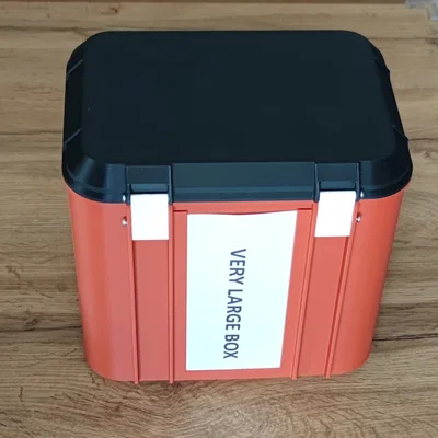 Hộp Rất Lớn (Very Large Box)