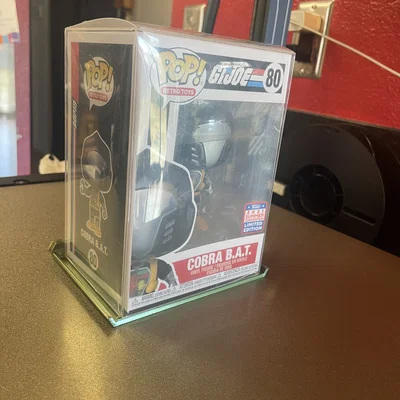 Kệ Funko Pop! treo tường dạng tổ ong (Honeycomb Wall Storage)