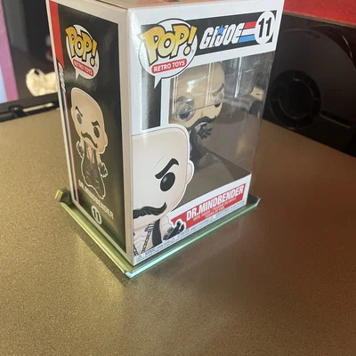 Kệ Funko Pop! treo tường dạng tổ ong (Honeycomb Wall Storage)