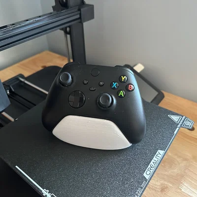 Đế để tay cầm Xbox kèm ngăn chứa pin AA oversized