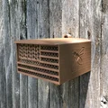 Nhà Ong American Bee House (phong cách cờ Mỹ) - Thumbnail 1