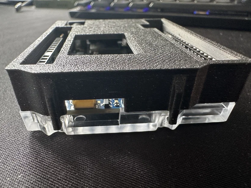 Vỏ bảo vệ Arduino R4 WiFi in 3D không cần ốc vít tiện lợi - Image 1
