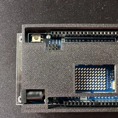 Vỏ bảo vệ Arduino R4 WiFi in 3D không cần ốc vít tiện lợi