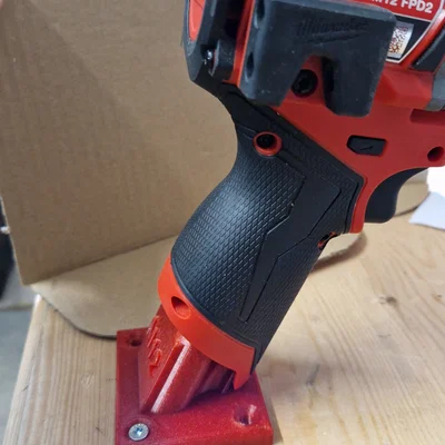 Giá đỡ treo tường cho máy công cụ Milwaukee M12 (File in 3D)