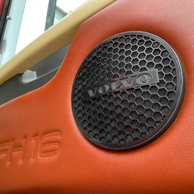 Mặt che loa trang trí logo Volvo cho xe tải - Mẫu in 3D độc đáo