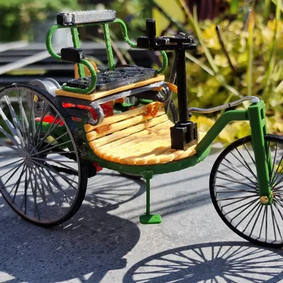 Mercedes Benz No. 1 năm 1886 – Designer Ed van der Heijden