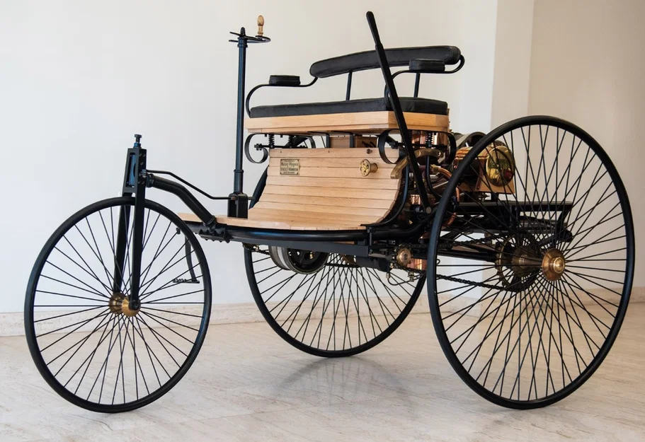Mercedes Benz No. 1 năm 1886 – Designer Ed van der Heijden - Image 9