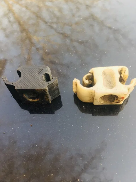 Kẹp giữ dây điện phuộc trước BMW E30 (Thay thế OEM 61 13 1 370 421) - Image 1