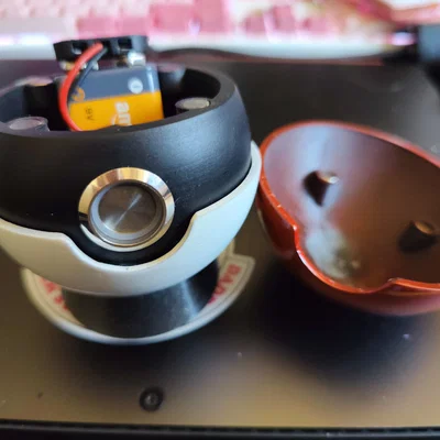 Pokeball – Mô hình có nút LED phát sáng