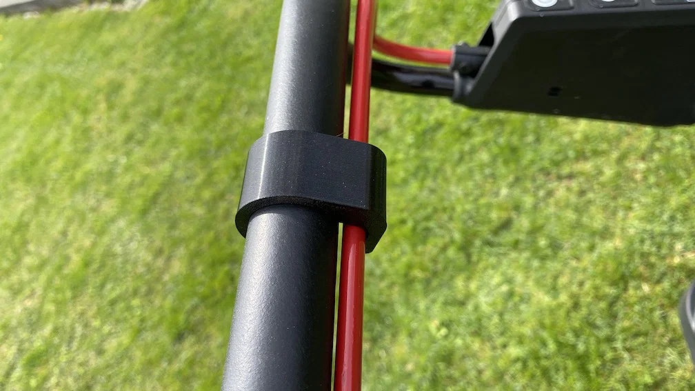 Kẹp giữ cần gạt công tắc cho máy cắt cỏ Makita (Makita Lawn Mower Switch Lever clip) - Image 1