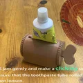 Dụng cụ bóp kem đánh răng (Toothpaste squeezer) - Thumbnail 1