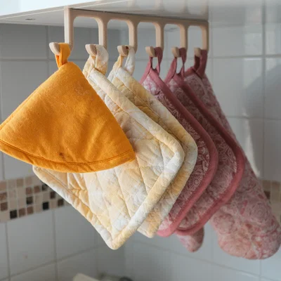 UnderHook – Bộ móc treo đa năng gắn dưới tủ bếp