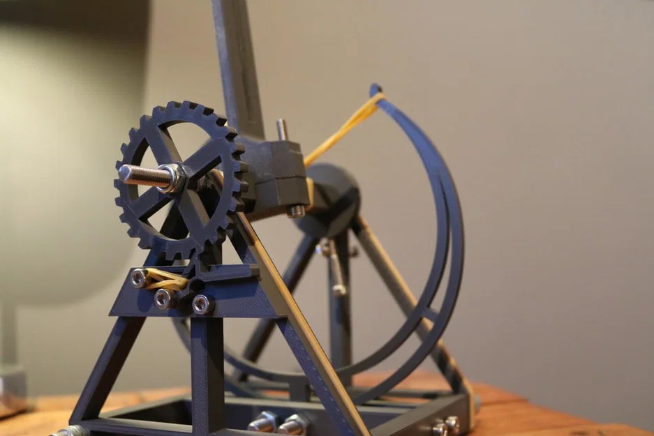 Máy bắn đá lấy cảm hứng từ Leonardo da Vinci - Image 2