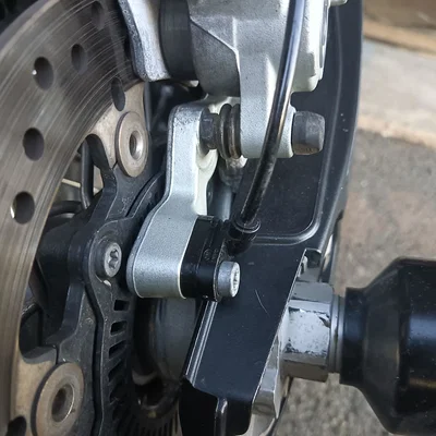 Spacer tắt ABS/Traction Control cho Husqvarna 701 hoặc KTM 690 (2020+)