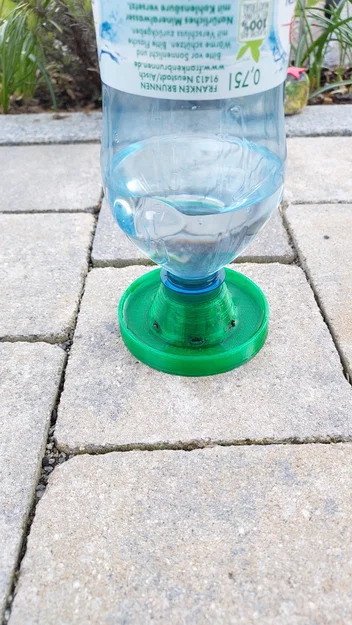 Máng uống nước cho gà con dùng chai/ Kükentränke - Image 1