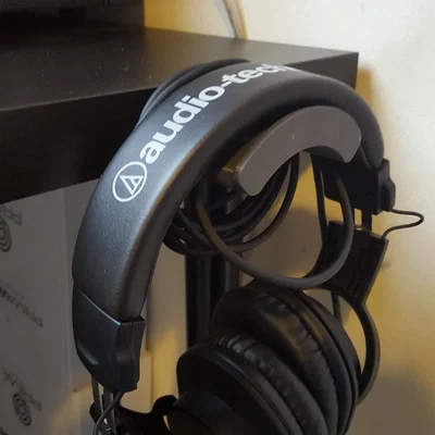 Giá treo tai nghe gắn dưới mặt bàn (Desk Mounted Headphone Holder)
