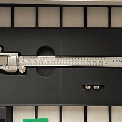 Gridfinity 3 x 8 cho thước caliper 200mm