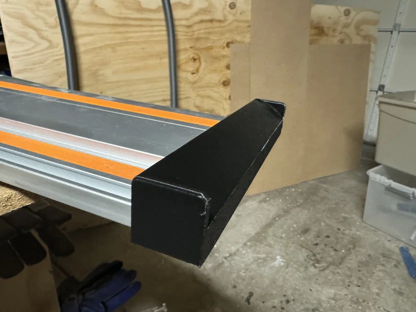 Tấm chặn ống hút bụi cho thanh ray cưa Wen (Wen Track Saw Guide Rail Hose Deflector) - Image 3