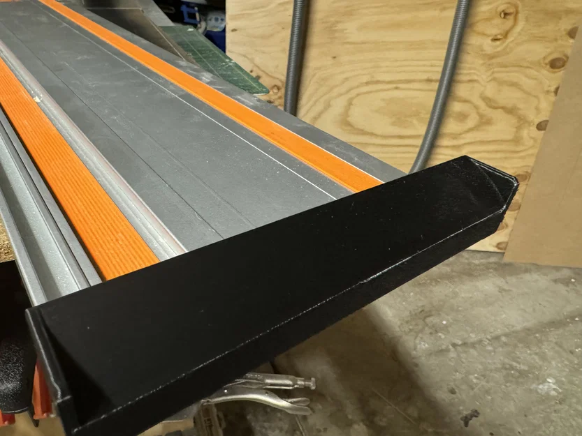 Tấm chặn ống hút bụi cho thanh ray cưa Wen (Wen Track Saw Guide Rail Hose Deflector) - Image 4