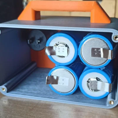 Hộp pin QRP 12V & USB (QRP Akkubox 12V und USB)