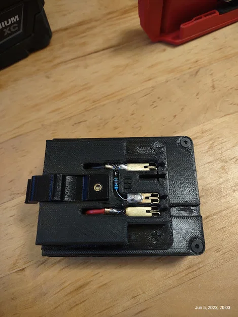 Adapter pin Milwaukee M18 sang dụng cụ Harbor Freight Bauer 20V - Image 2
