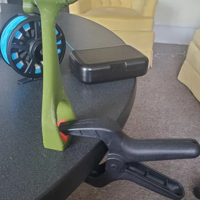 Fly vise (bàn kẹp buộc ruồi) in 3D