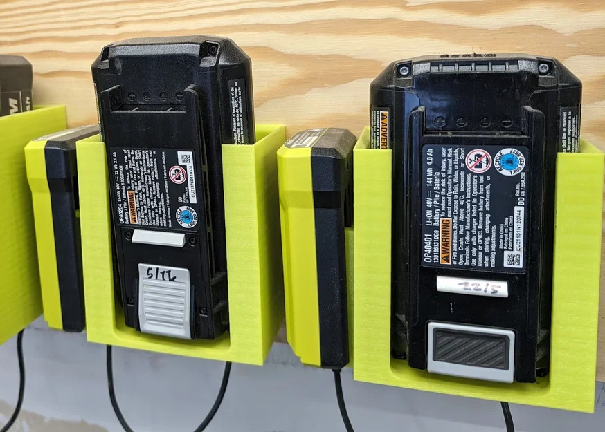 Giá treo tường pin Ryobi 40V 4Ah và bộ sạc slim in 3D tiện lợi - Image 1
