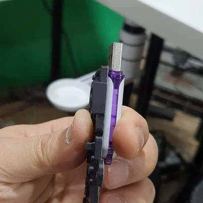 Móc khóa mô hình bàn DJ độc đáo cho người yêu âm nhạc