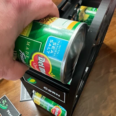 Khay Nhả Lon Rau Củ (Vegetable Can Dispenser) Kèm Nhãn