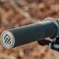 Tay nắm MTB tuỳ biến, dẫn xích & shifter (Custom Mountain Bike Grips, Chain Guide & Shifters) - Thumbnail 1