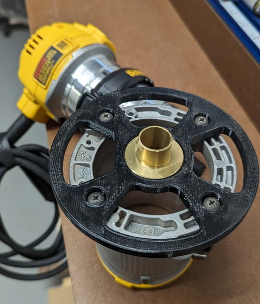 Đế bushing base plate cho Dewalt DPW611 Trim Router - Image 1