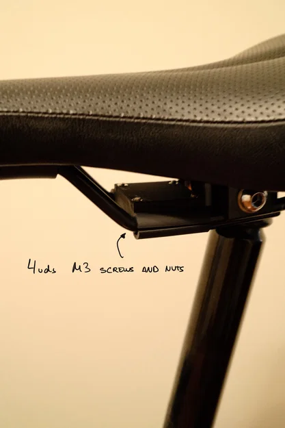 Ốp gắn AirTag cho yên xe đạp Brompton - Giải pháp bảo vệ an toàn - Image 2