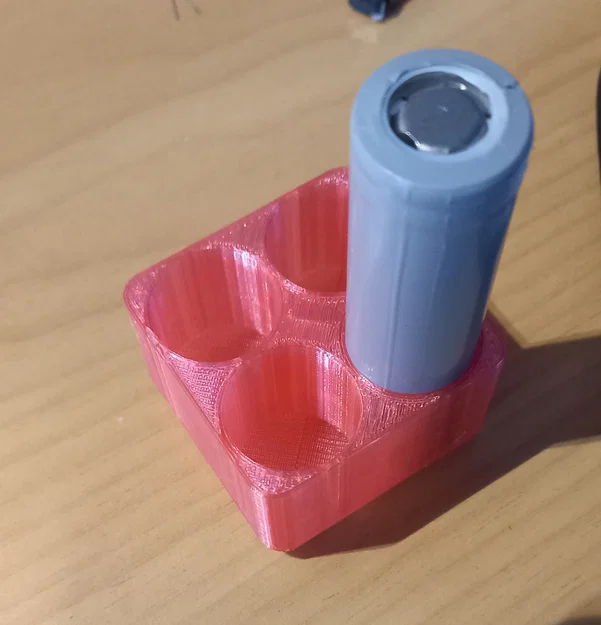 Gridfinity 18650 – Khay 1x1 đựng 4 pin 18650 - Image 1