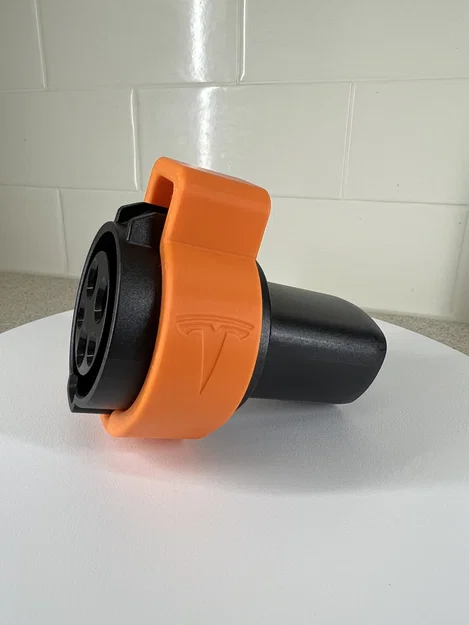 Vòng khóa bảo vệ adapter sạc Tesla J1772 chống rút trộm - Image 1