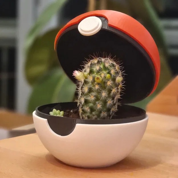 PokePot: Chậu cây cảnh trang trí hình Pokeball cực chất cho game thủ - Image 1