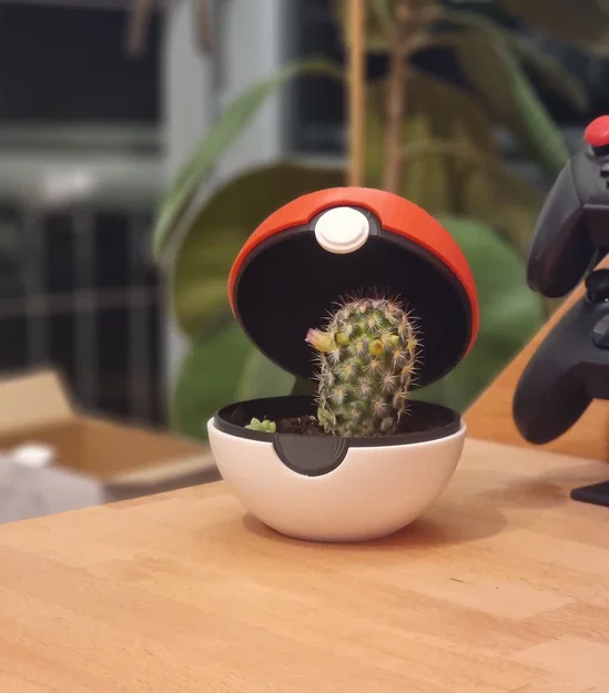 PokePot: Chậu cây cảnh trang trí hình Pokeball cực chất cho game thủ - Image 2