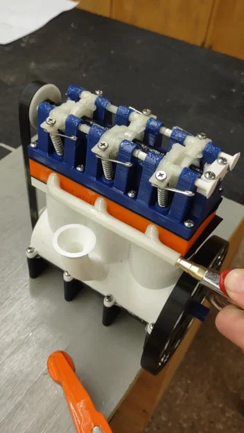 Động cơ khí nén Inline 3 hoạt động (Functional Pneumatic Inline 3 Engine) - Image 4