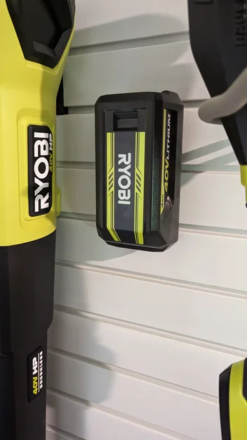 Mount Slatwall cho máy thổi lá & pin Ryobi 40V - Image 4
