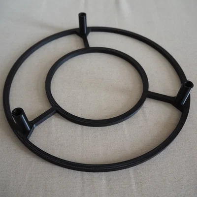 Giá đỡ cây vững chắc cho cà chua hoặc rau thơm