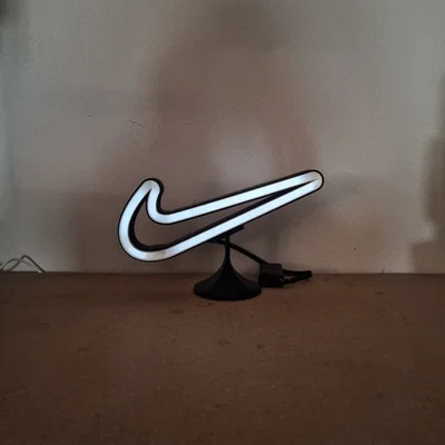 Đèn LED Nike Swoosh – Để bàn hoặc treo tường